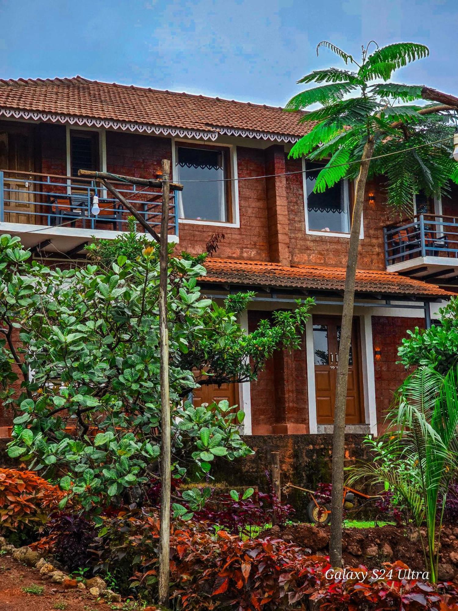 Chalobahills Farmstay Resort Ajra Экстерьер фото